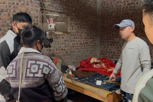 2 mẹ con bị khởi tố sau kết quả giám định mẫu nang tóc phát hiện chất ma túy