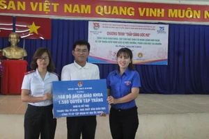 TP.HCM: Ra quân chiến dịch Kỳ nghỉ hồng 'Thắp sáng ước mơ'