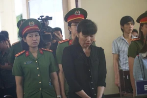 3 bảo mẫu hành hạ trẻ bị đề nghị mức án cao nhất đến 3 năm tù