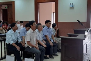 Bị cáo kiên quyết từ chối luật sư chỉ định