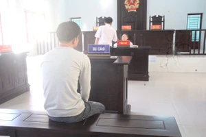 VKS đề nghị bắt giam tại tòa nhưng HĐXX không chịu