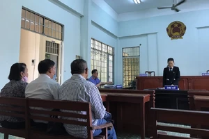 Tòa bị viện kiểm sát bắt giò nên phải... làm lại từ đầu