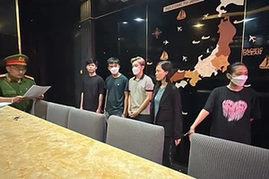 Vụ nhà hàng Nari lột đồ quay phim khách: Lý do không khởi tố tội làm nhục người khác