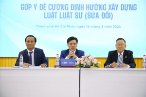 Thế nào là 'luật sư phải có bản lĩnh chính trị'?