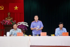 Phó giám đốc Sở Tư pháp TP.HCM kiểm tra việc trợ giúp pháp lý tại quận Tân Bình