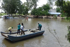 Bốn người chết, mất tích trên đường đi ăn đám hỏi