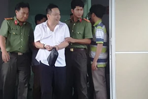  Vì sao tòa trả hồ sơ vụ sai phạm ở Agribank Cần Thơ?