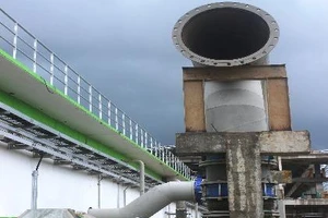 Một trong các ống của hệ thống xử lý nước thải của Lee&Man Việt Nam