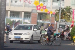 một trong số gần 200 xe công của Cần Thơ