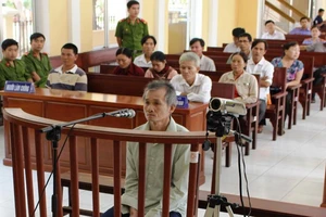 Bị cáo Cốc ra hầu tòa ngày 5/10