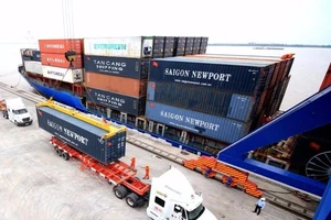 Cần Thơ tiếp nhận chuyến tàu container đầu tiên