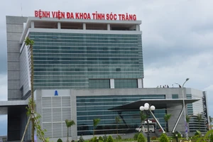 1 bệnh nhân bệnh viện Sóc Trăng nhảy lầu tự tử