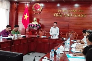 Người nghiện đi uống Methadone bán ma túy