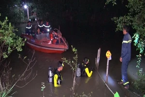 Công an Vĩnh Long suốt đêm tìm bé gái nghi mất tích 