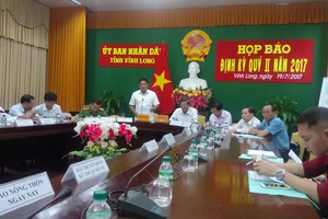 Đang xử lý trưởng công an huyện nói chuyện 'mầy-tao'