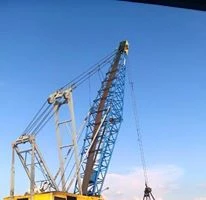 Thu hồi cát xây nhà cho dân bị sạt lở ở An Giang