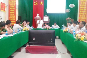 Phó Chủ tịch UBND TP Cần Thơ Nguyễn Thanh Dũng chủ trì họp triển khai các giải pháp cấp bách phòng chống dịch tả lợn Châu Phi và các bệnh khác ở động vật trên địa bàn Cần Thơ - ảnh CẨM GIANG