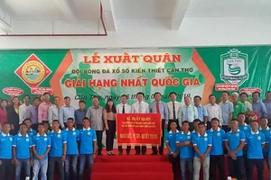LB bóng đá XSKT Cần Thơ tổ chức lễ xuất quân tham dự giải hạng Nhất Quốc gia 2019 (ảnh CẨM GIANG)