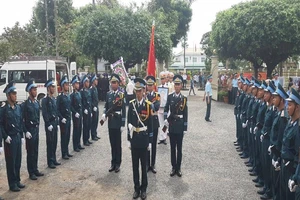 Đất sen hồng chờ đón anh hùng phi công Nguyễn Văn Bảy