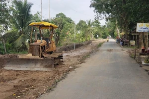 Dự án BT đường Tắc Thủ-Vàm Đá Bạc giai đoạn đang thi công năm 2018. Ảnh: TRẦN VŨ