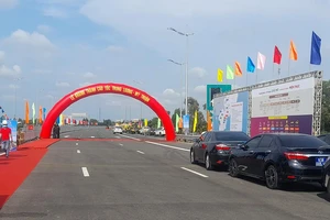 Khánh thành cao tốc Trung Lương - Mỹ Thuận sau 13 năm chờ đợi