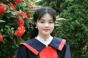 Nữ thủ khoa khối D là học sinh giỏi ban Khoa học Tự nhiên
