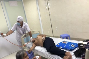 Bị cáo uống thuốc trừ cỏ sau khi nghe toà tuyên án ở Cà Mau đã qua đời 