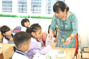 Giáo viên sốt ruột chờ tiền tết