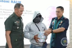 Treo thưởng để bắt tội phạm: Ở nước ngoài phổ biến!