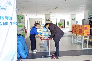 Thầy trò nương nhau vượt qua mùa dịch