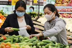 Đảm bảo nguồn cung hàng hóa, xem xét mở cửa các chợ