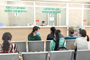 Người dân đến khám chữa bệnh tại BV Quân y 175 lúc dịch bệnh chưa bùng phát. Ảnh: NGUYỄN HIỀN