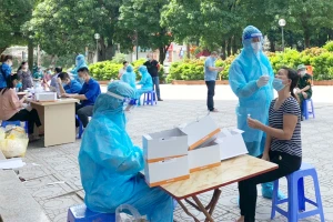 Nhanh chóng phủ vaccine để sớm trở về bình thường mới