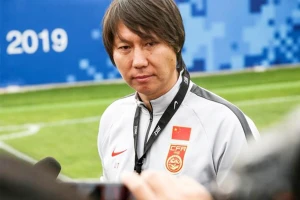 HLV Li Tie của đội tuyển Trung Quốc hiểu rằng nếu để thua thầy trò ông Park thì cũng đồng nghĩa với việc bị sa thải. Ảnh: GETTY IMAGES