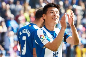 Tiền đạo Wu Lei trong màu áo CLB Espanyol trong trận thắng Real Madrid. Ảnh: GETTY IMAGES 