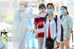 Bệnh viện dã chiến rút nhân sự về phục vụ bệnh nhân thường