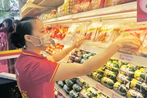 Làm phòng xông hơi, áp dụng thuật toán... sống chung với dịch