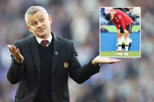 Solskjaer hết cách, trong khi Ronaldo thất vọng người đồng đội cũ thời Sir Alex. Ảnh: GETTY IMAGES 