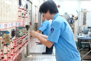 Hậu COVID-19, trường nghề “đỏ mắt” tìm thí sinh