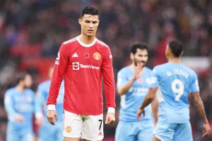 Ngay cả Ronaldo cũng bất bình với HLV Solskjaer sau trận derby nhục nhã. Ảnh: GETTY IMAGES 