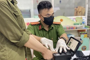 Chậm trả thẻ CCCD: 1 đề xuất gửi Bộ Công an