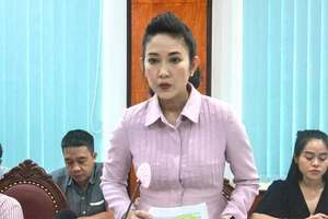 Bà Nguyễn Thị Thanh Thúy, Phó Giám đốc Sở VH-TT: “Sở VH-TT ra mắt một số ứng dụng chứ chưa chuyển đổi số hoàn toàn, là nền tảng cơ sở để chuyển đổi triển khai bước tiếp theo”. Ảnh: VĂN HÀ