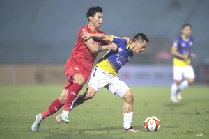 Bắt đầu nóng máy thì hết bốn lượt đấu, các cầu thủ lại nghỉ tập duy trì và chờ khiến nhiều HLV than phiền. Ảnh: HẢI THỊNH