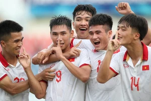 Các học trò HLV Hoàng Anh Tuấn sẽ lên đường sang Hàng Châu dự ASIAD 19. Ảnh: ANH THỎA