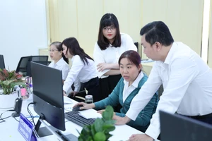 Xã hội hóa dịch vụ công: Người dân được lợi gì?
