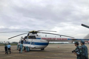 Phó Tư lệnh Không quân tham gia cứu hộ ở Huế