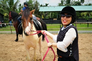 Đi từ Bình Thuận đến TP.HCM trải nghiệm lớp cưỡi ngựa vào cuối tuần