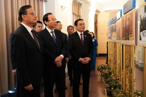 Việt Nam - Lào tiếp tục thúc đẩy quan hệ hợp tác bền vững