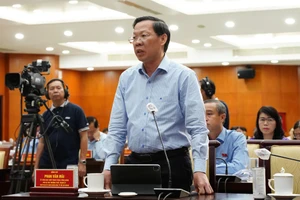 TP.HCM: Cán bộ quá tải, làm sao có sức sáng tạo?