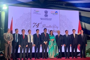 Lãnh đạo TP.HCM chúc mừng kỷ niệm lần thứ 73 Ngày Cộng hòa Ấn Độ